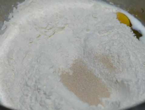 晚上揉面早上烤,這個(gè)披薩味道好,小孩子最愛了